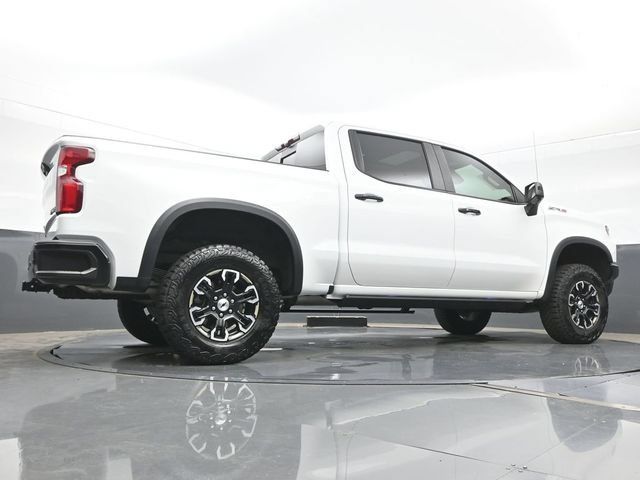 Used 2025 Chevrolet Silverado 1500 ZR2 w/ Technology Package AWD/4WD image 27