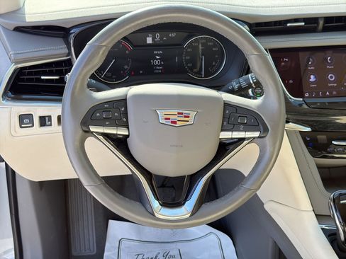 Used 2023 Cadillac XT6 Premium Luxury image 17