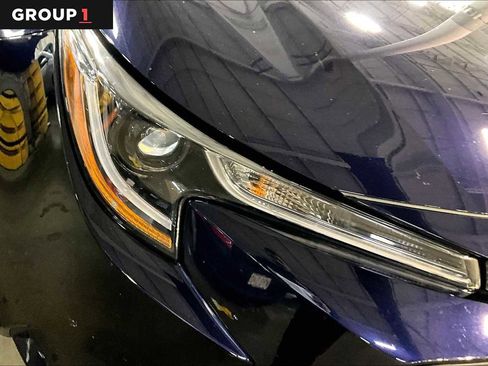 Used 2023 Toyota Corolla LE image 27