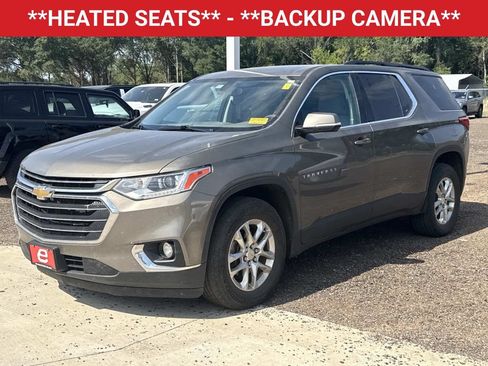 Used 2020 Chevrolet Traverse LT FWD image 3