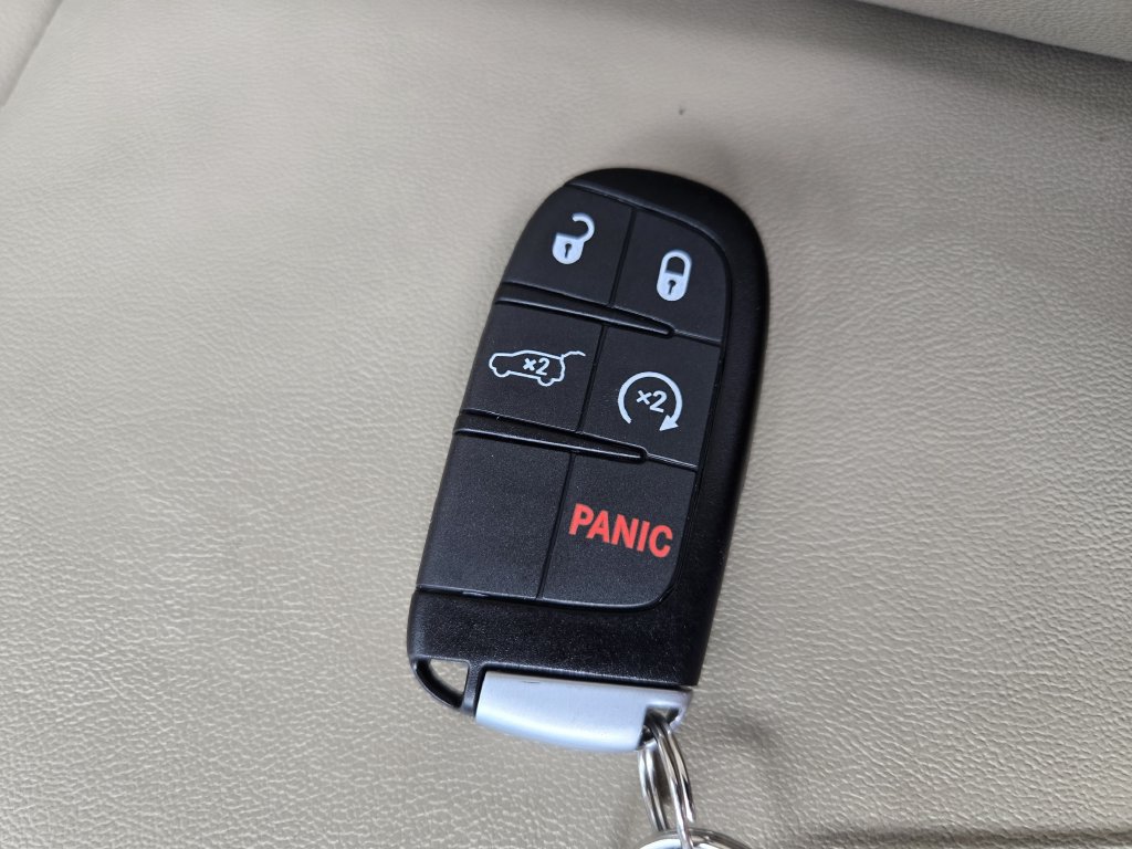 Used 2019 Jeep Grand Cherokee Limited AWD/4WD image 29