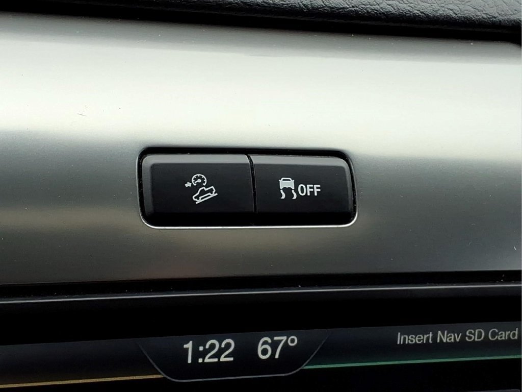 Used 2014 Ford F150 FX4 w/ Equipment Group 402A Luxury AWD/4WD image 21