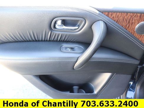 Used 2020 Nissan Armada SL image 23