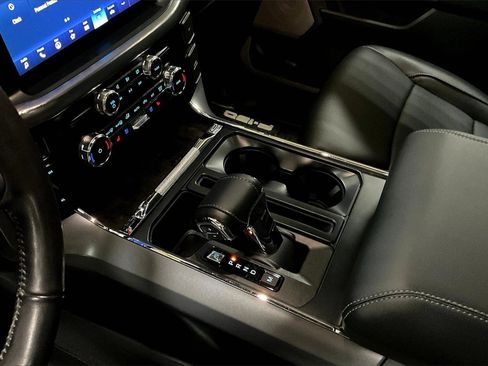 Certified 2022 Ford F150 Lariat w/ Equipment Group 502A High image 16