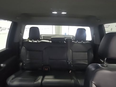 Used 2025 Chevrolet Silverado 2500 Custom w/ Custom Value Package image 18