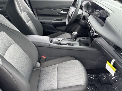 New 2026 Nissan Sentra SV w/ SV Convenience Package FWD image 18