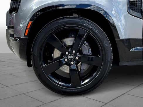 Used 2022 Land Rover Defender 110 X-Dynamic HSE image 10