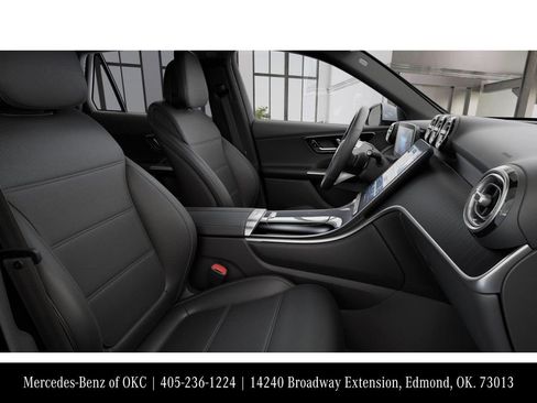 Used 2026 Mercedes-Benz GLC 300 4MATIC image 4
