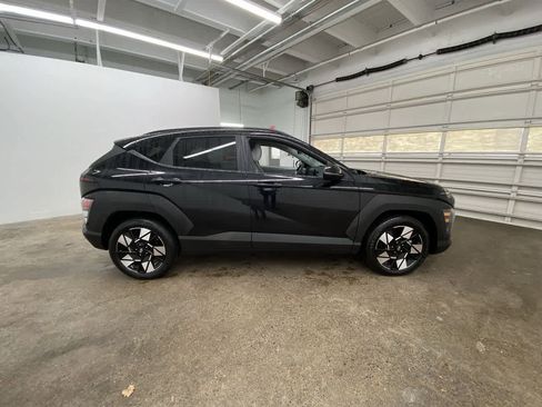Used 2025 Hyundai Kona SEL image 7