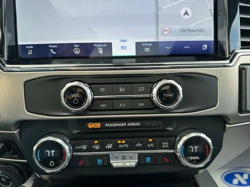 Used 2022 Ford F250 Platinum w/ Snow Plow Prep Package AWD/4WD image 22