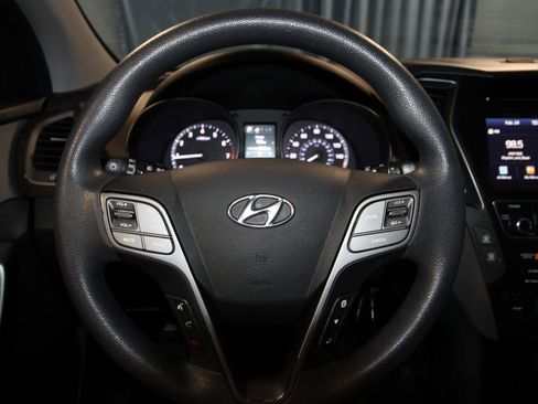 Used 2017 Hyundai Santa Fe Sport image 11