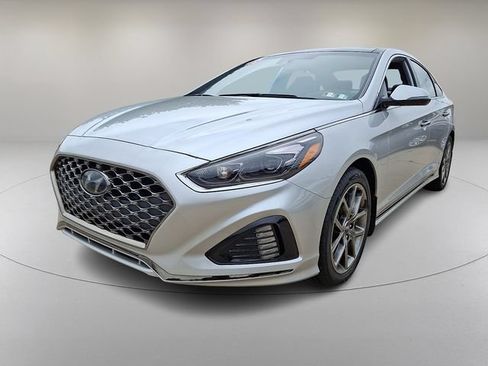 Used 2018 Hyundai Sonata Limited FWD image 4