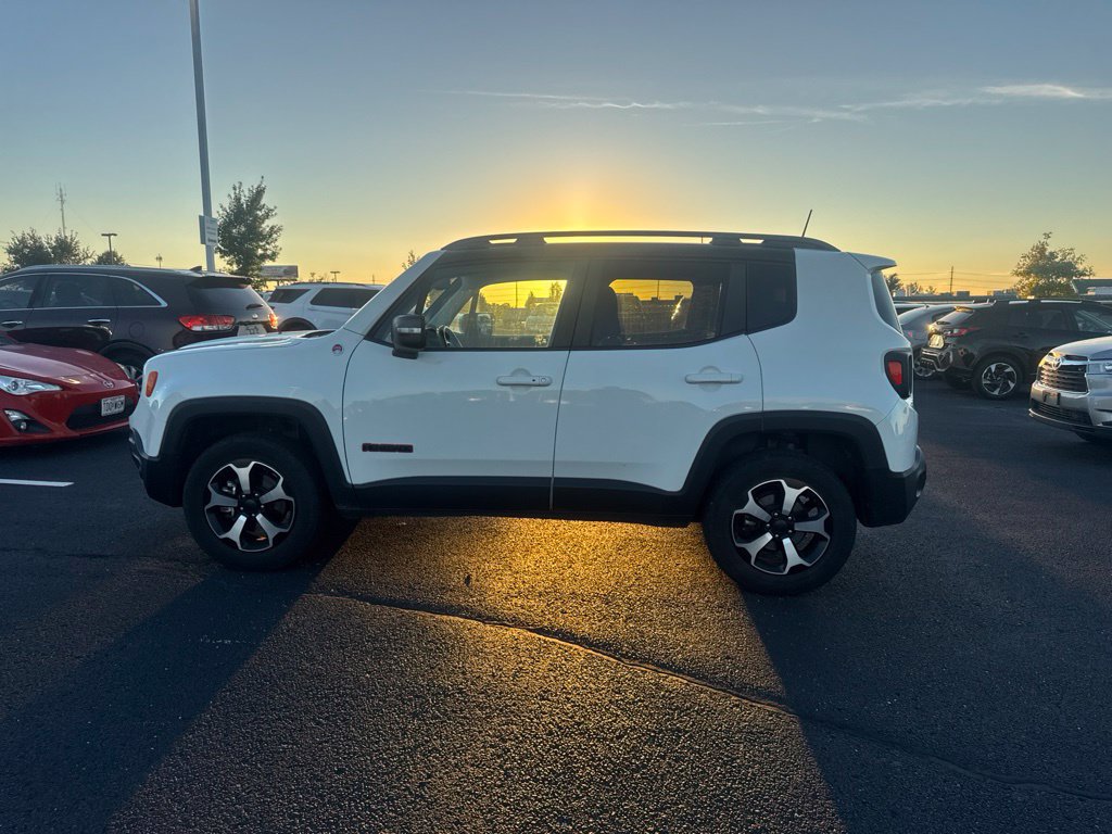 Used 2021 Jeep Renegade Trailhawk AWD/4WD image 25