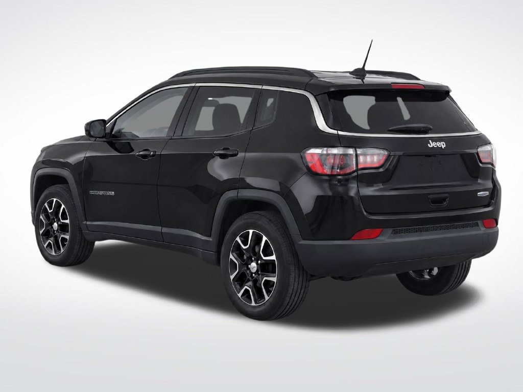 Used 2022 Jeep Compass Latitude FWD image 4