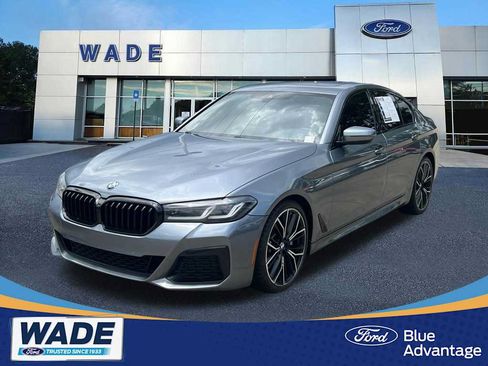 Used 2022 BMW 530i w/ M Sport Package RWD image 1