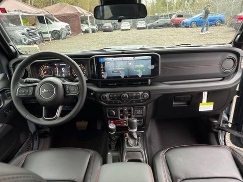New 2025 Jeep Gladiator Rubicon w/ Convenience Group image 11