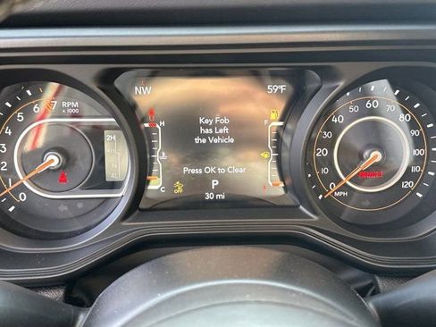 New 2026 Jeep Gladiator Rubicon w/ Technology Group image 24