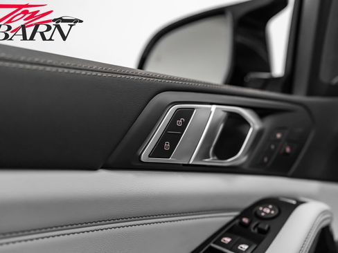 Used 2024 BMW X5 M60i image 24