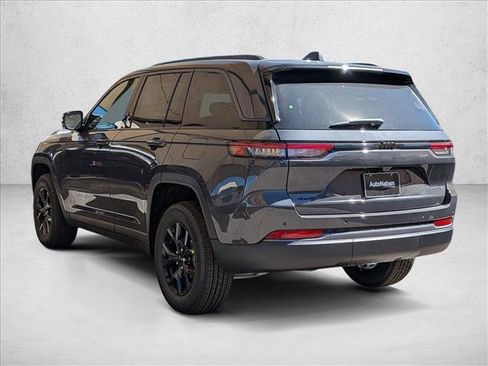 New 2026 Jeep Grand Cherokee Altitude AWD/4WD image 9