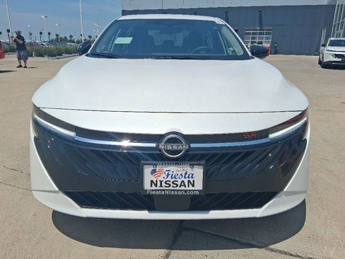 New 2026 Nissan Sentra SR w/ Floor Mat Package FWD image 2