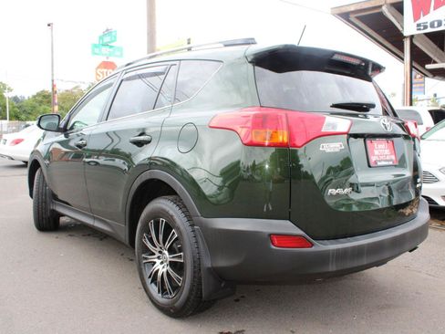 Used 2013 Toyota RAV4 LE AWD/4WD image 5