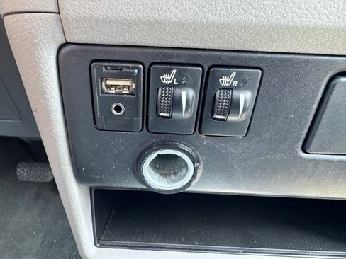 Used 2017 Toyota Sienna XLE w/ XLE Navigation Package FWD image 24