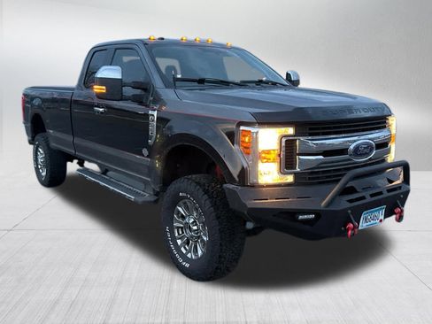 Used 2019 Ford F350 XLT w/ XLT Premium Package image 2