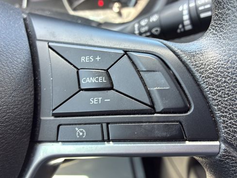 Used 2021 Nissan Kicks S FWD image 28