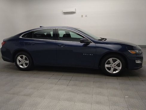 Used 2022 Chevrolet Malibu LT FWD image 11