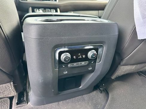 Used 2021 GMC Yukon Denali w/ Denali Premium Package RWD image 30
