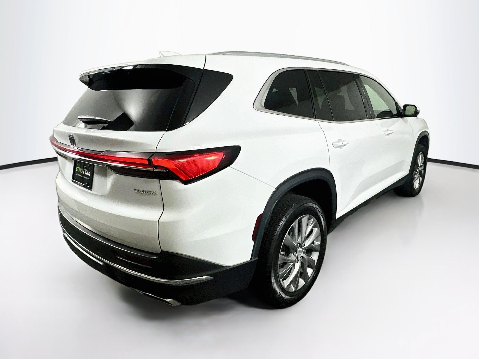 Used 2025 Buick Enclave Preferred FWD image 9