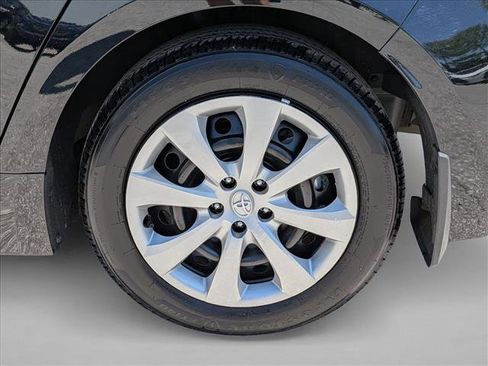 Used 2025 Toyota Corolla LE FWD image 23