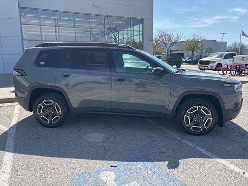 New 2026 Jeep Cherokee Laredo AWD/4WD image 32