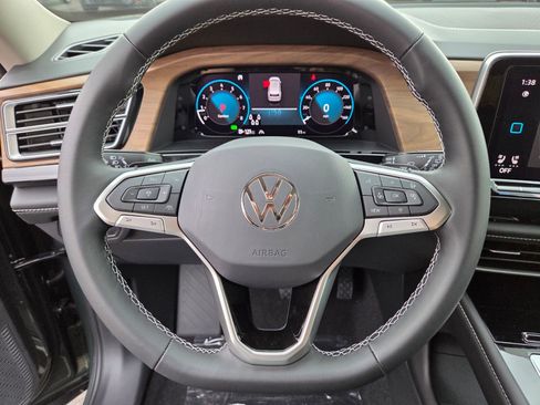 New 2026 Volkswagen Atlas SE FWD image 12