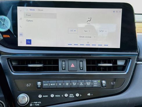 Used 2024 Lexus ES 300h w/ Technology Package FWD image 34