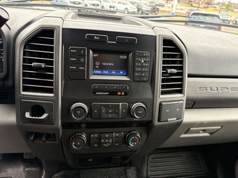Used 2019 Ford F550 2WD Regular Cab Super Duty image 8