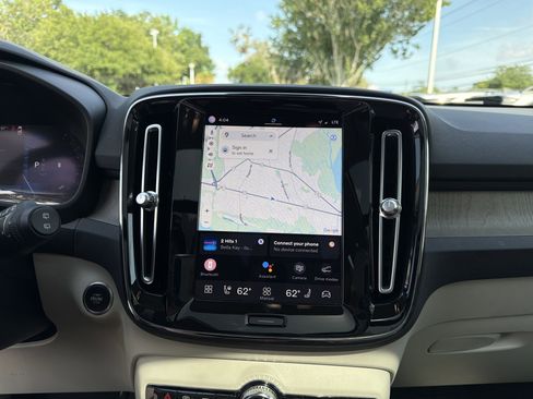 Certified 2023 Volvo XC40 B5 Ultimate w/ Protection Package Premier AWD/4WD image 24