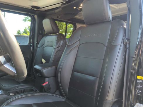 Used 2023 Jeep Wrangler Unlimited Sahara w/ Cold Weather Group AWD/4WD image 13