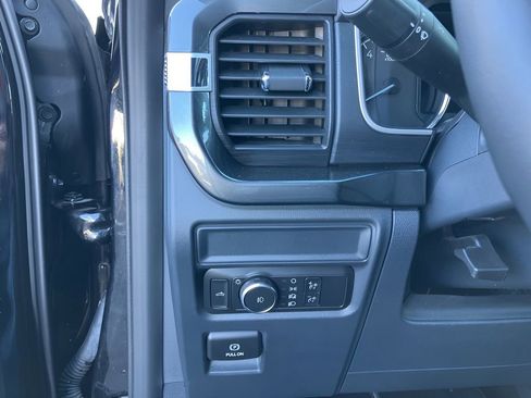 Used 2022 Ford F150 XLT w/ Equipment Group 301A Mid image 19