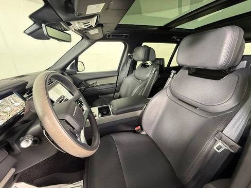 New 2026 Land Rover Range Rover SV AWD/4WD image 17