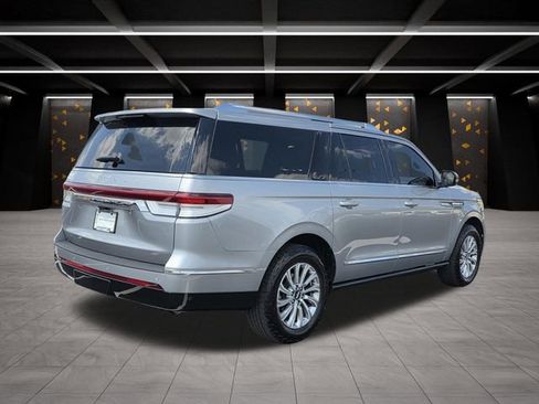 Certified 2022 Lincoln Navigator L 4WD image 4