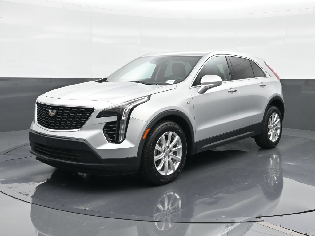 Used 2022 Cadillac XT4 Luxury FWD image 1