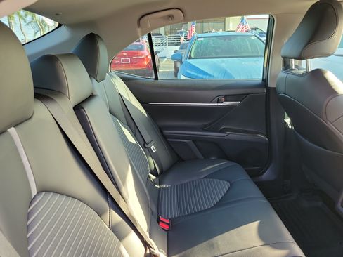 Used 2023 Toyota Camry SE FWD image 13