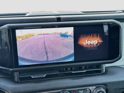 Used 2024 Jeep Wrangler Unlimited Sport AWD/4WD image 14