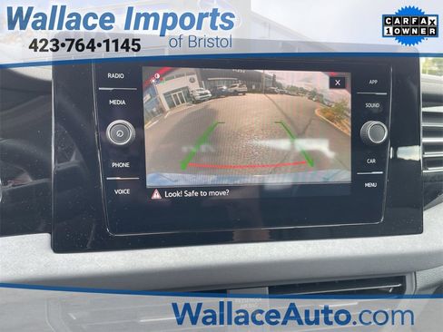 Certified 2025 Volkswagen Jetta SE image 12