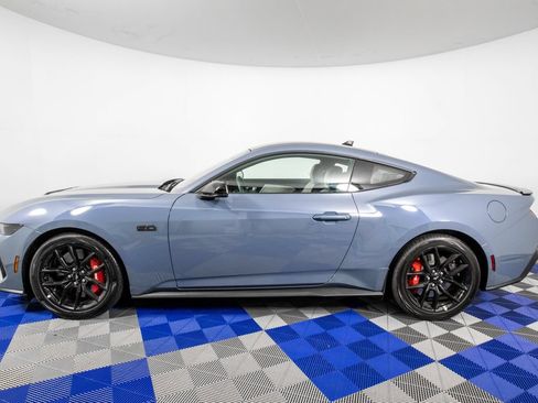 Used 2025 Ford Mustang GT Premium RWD image 8