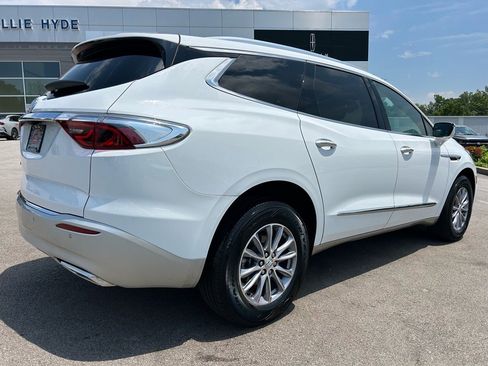 Used 2024 Buick Enclave Premium image 4