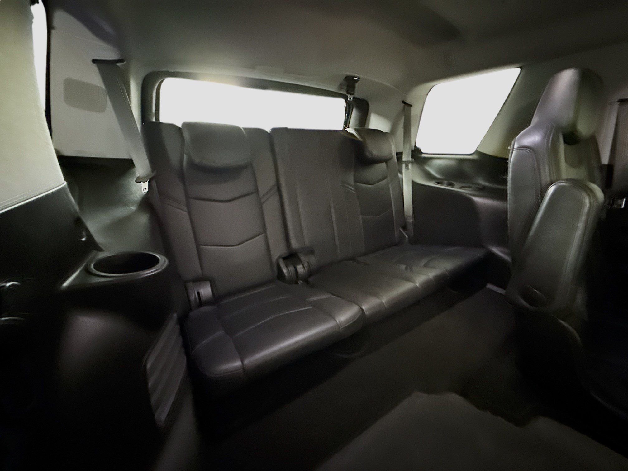 Used 2018 Cadillac Escalade Luxury AWD/4WD image 41