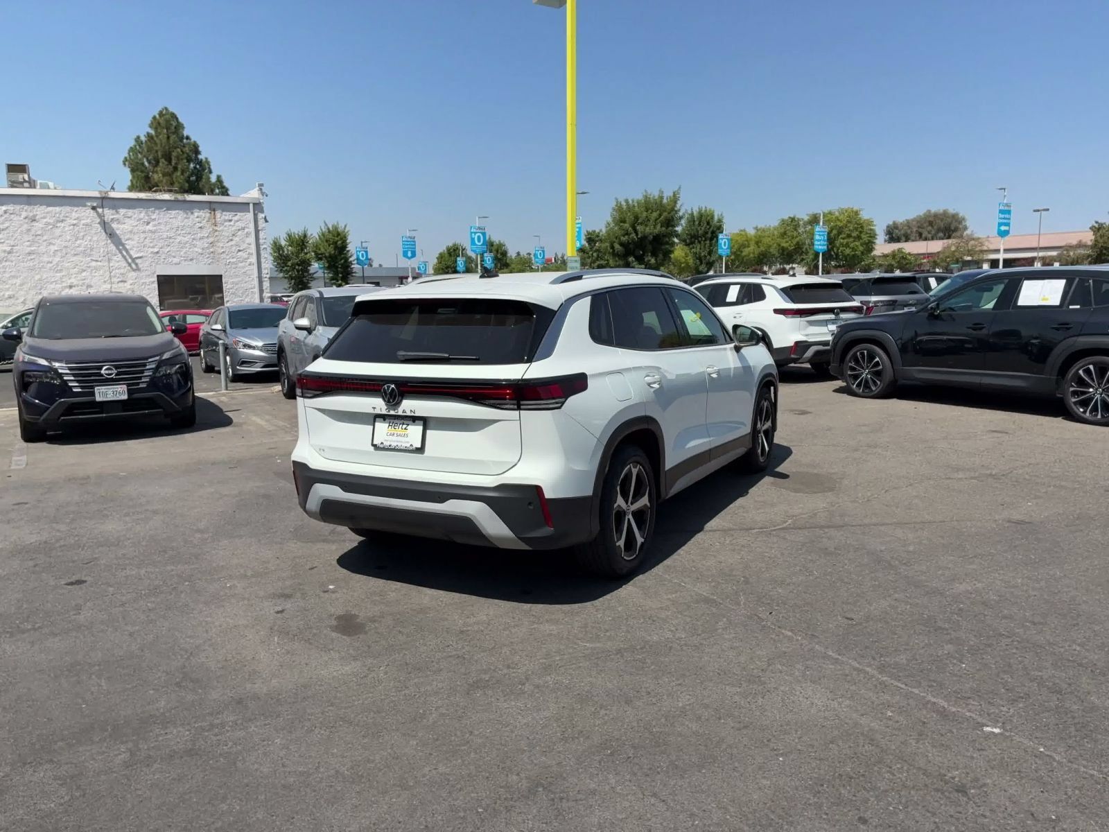 Used 2026 Volkswagen Tiguan SE FWD image 14