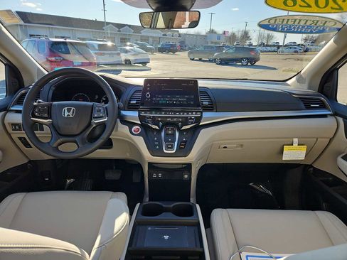 Certified 2026 Honda Odyssey EX-L image 31